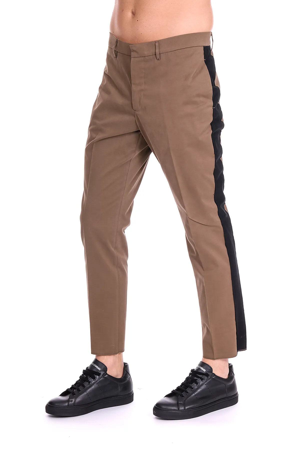 PANTALONE CON BANDE LATERALI