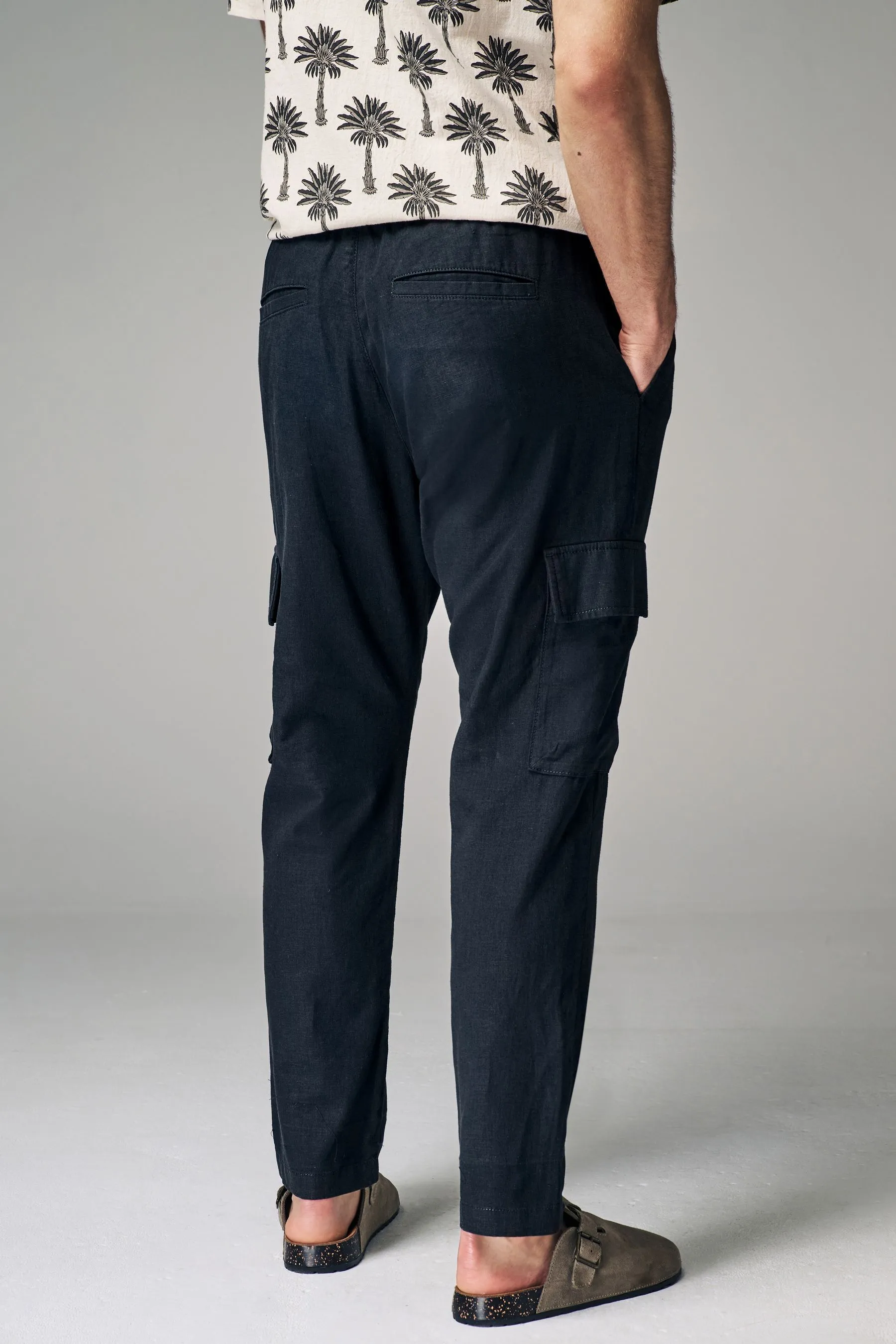 Pantaloni cargo in lino cotone con coulisse elasticizzate